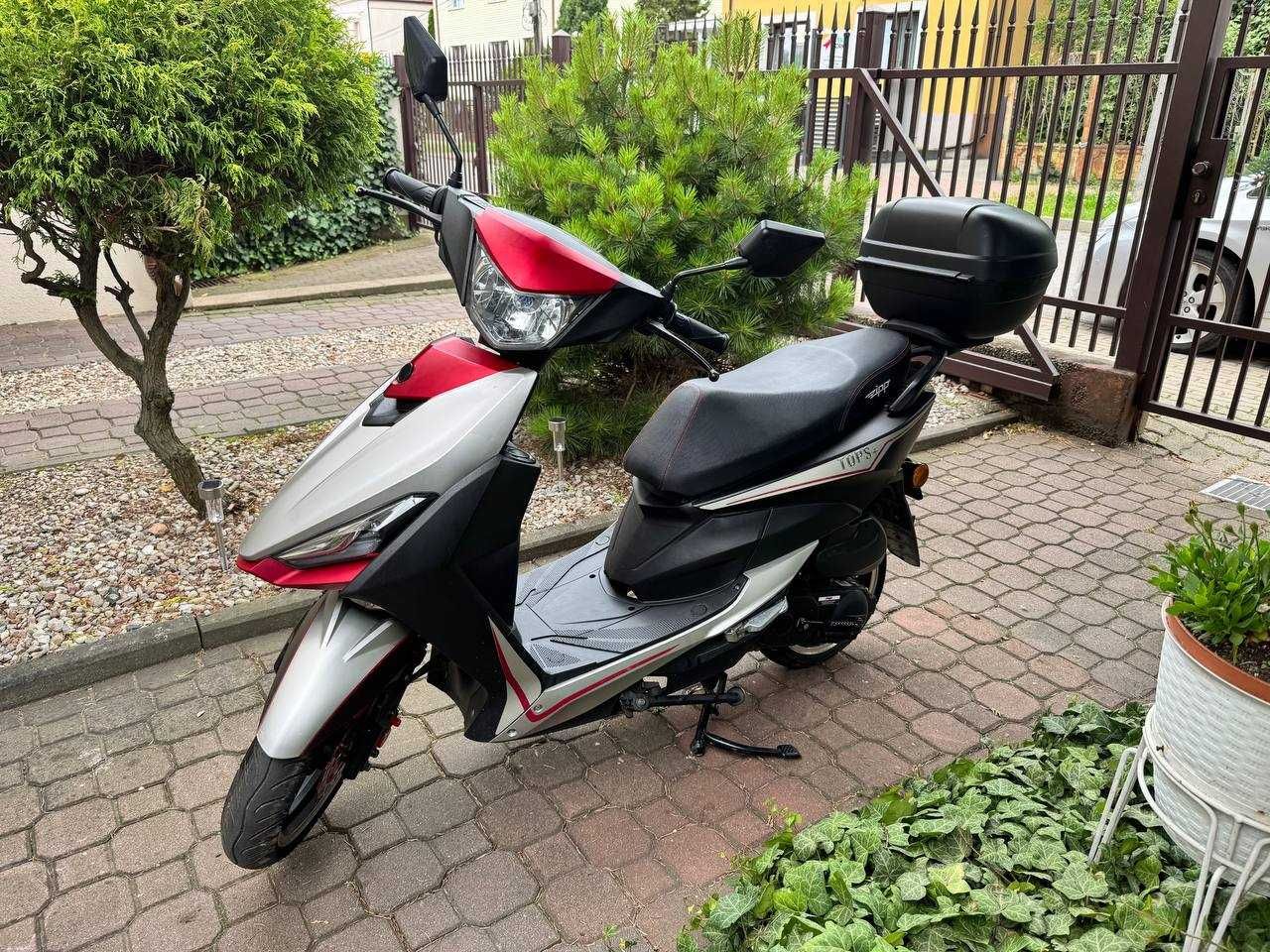 Skuter zipp 50 tops +