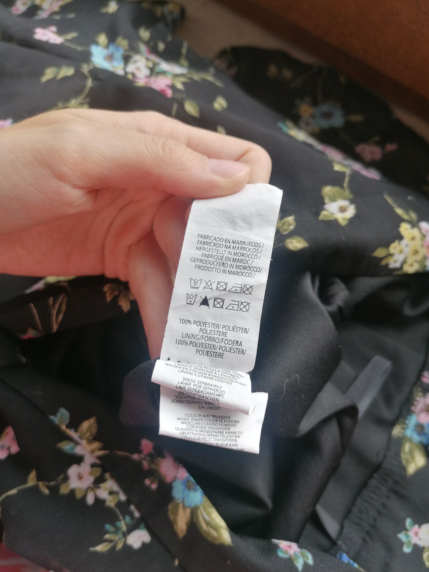 Spódnica w kwiaty z falbanka Primark asymetryczna