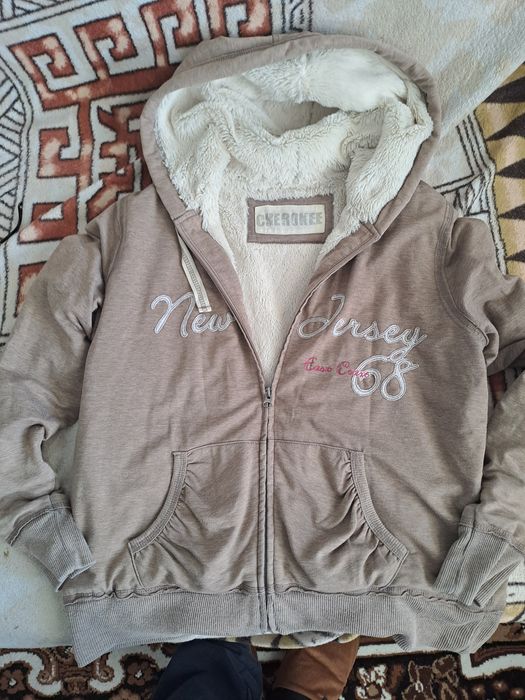 Куртка тепла,жіночача