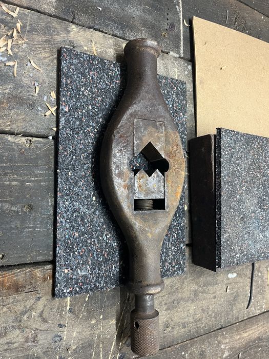 Pokrętło do gwintowników