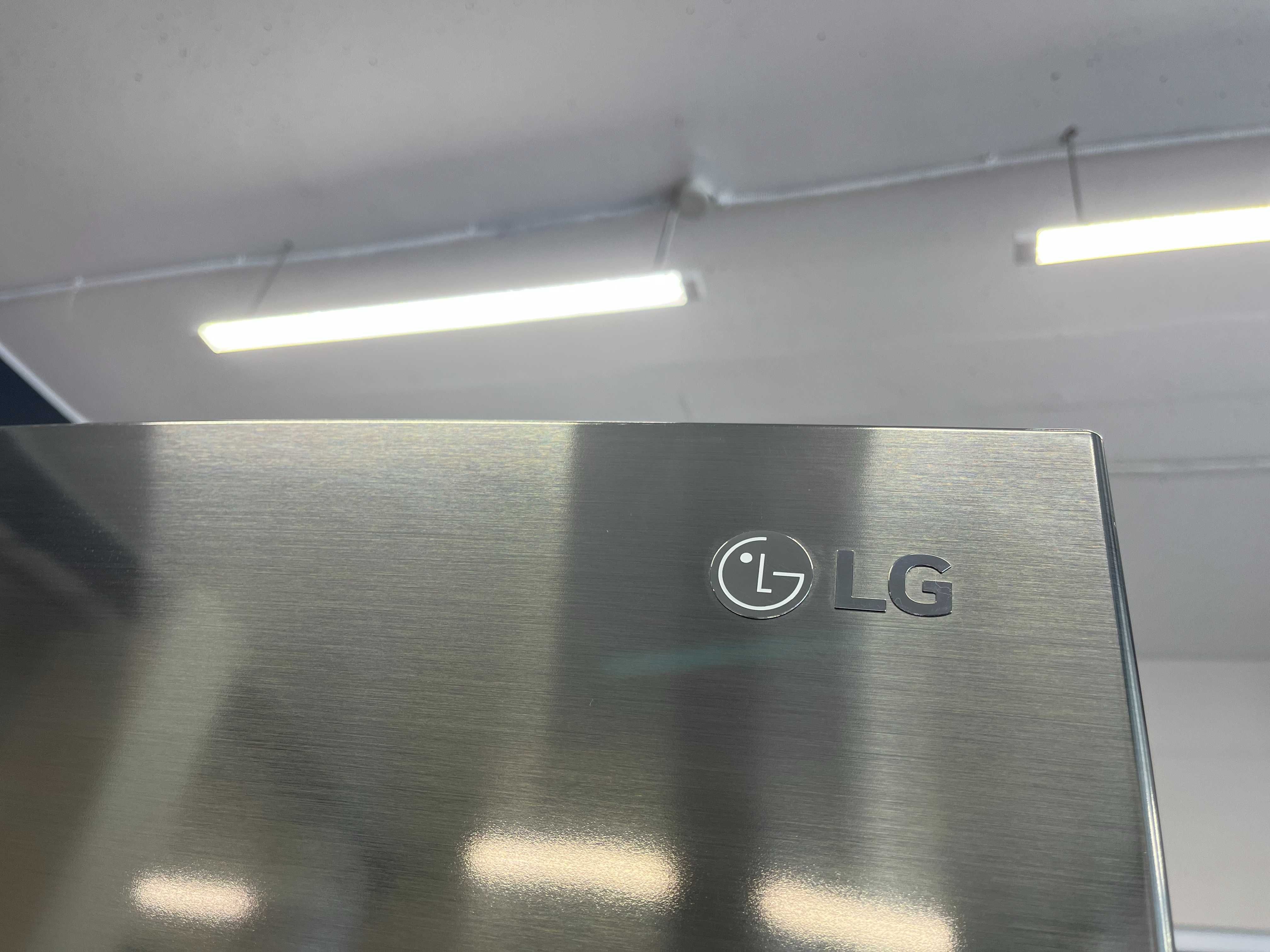 Холодильник LG 2м 2022 рік