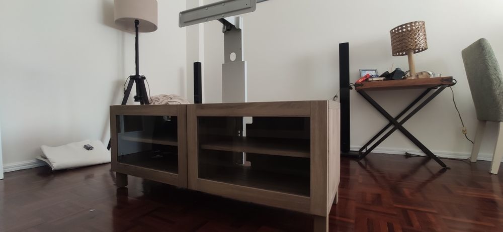 Móvel TV IKEA Besta com suporte de TV e estante suspensa Castanho