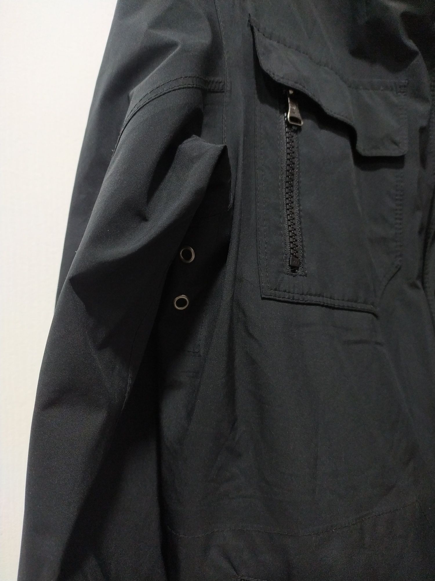 Куртка вітровка Pierre Cardin розмір М