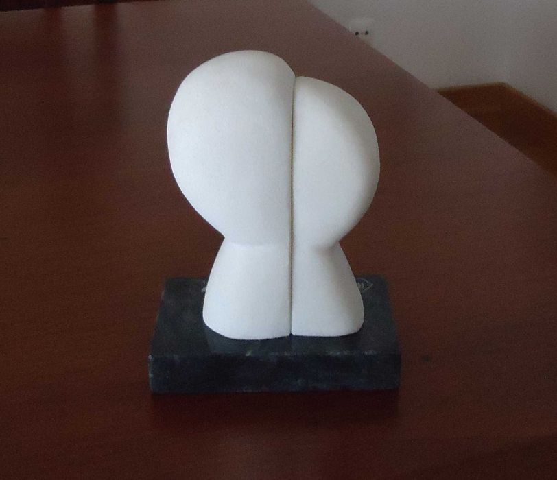 Escultura em pedra e mármore  (Ricardo Gigante)
