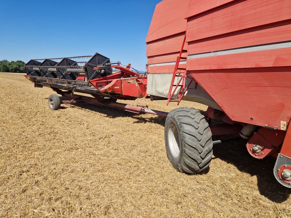 Kombajn zbożowy Massey Ferguson 38 claas mega dominator