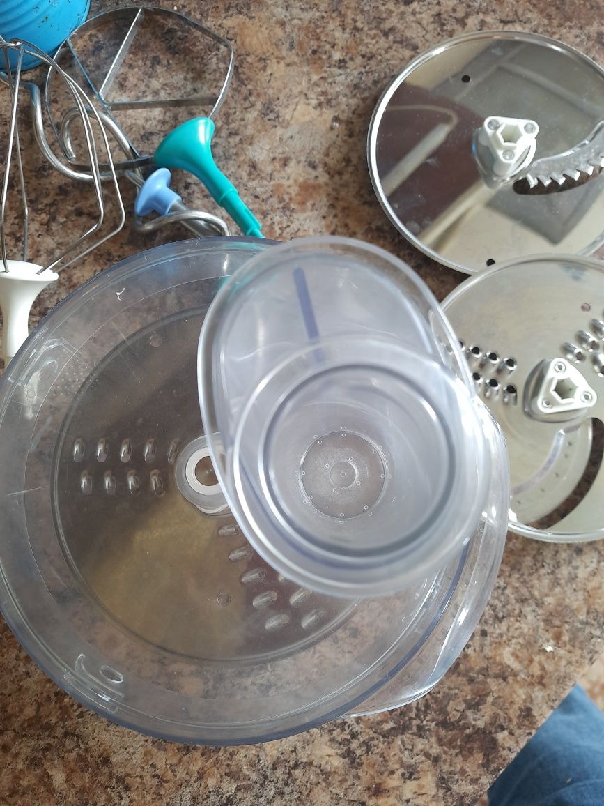Продаю кухонний комбай Kenwood Cuisine KM 100