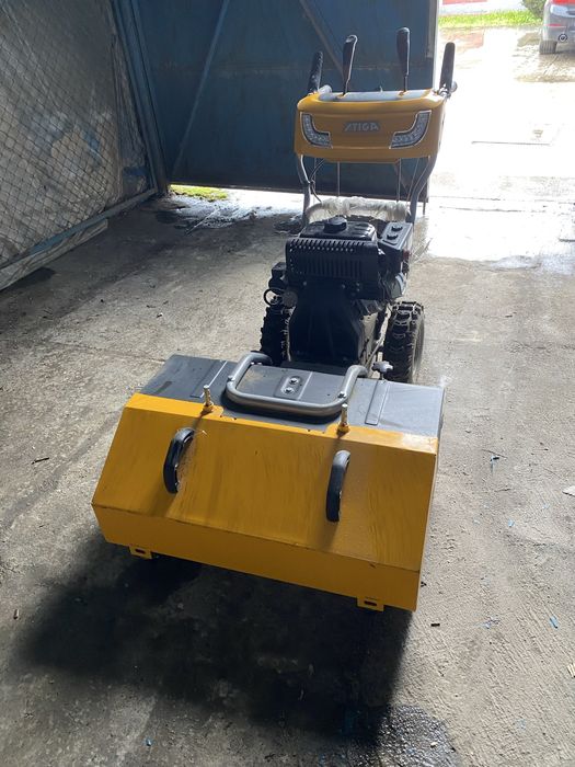 Zamiatarka / Odśnieżarka spalinowa STIGA z pojemnikiem na odpady