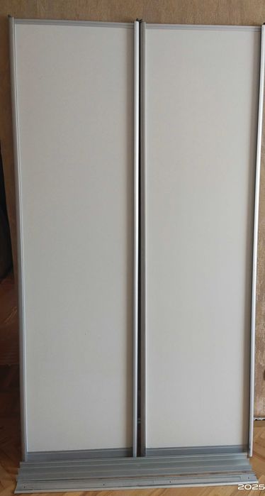 Розсувні двері для гардеробної, вживане