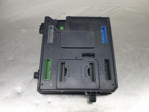 Módulo confort RENAULT Megane III (BZ0_)