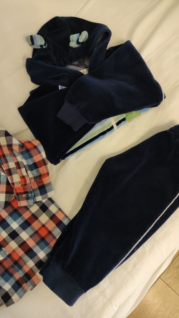 Zestaw ubranek dres, bluza + spodnie , koszula 80