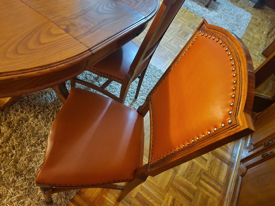 4 cadeiras em pele castanho