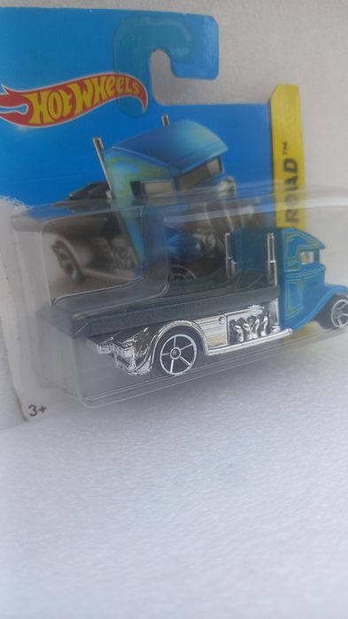Fast-bed hauler hot wheels