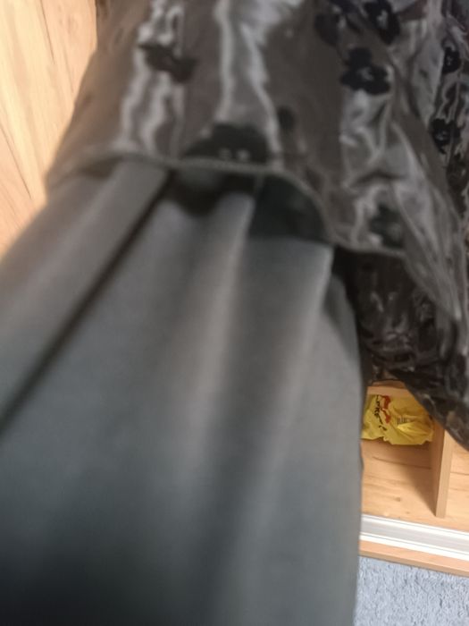 Жіноча святкова сукня