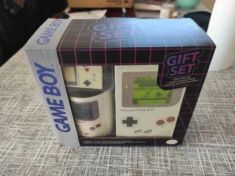 Gift Set Nintendo Game Boy Paladone