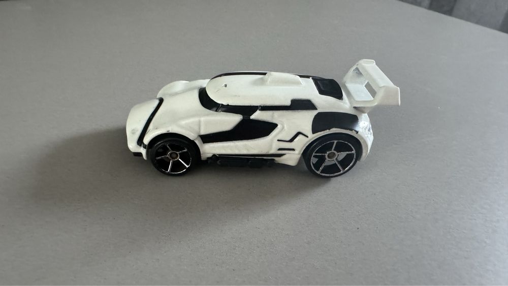 HOT WHEELS auto Szturmowiec  Star Wars FDJ70