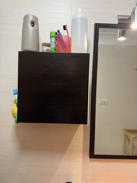 Móvel casa de banho com espelho arrumacao torneira e tampo