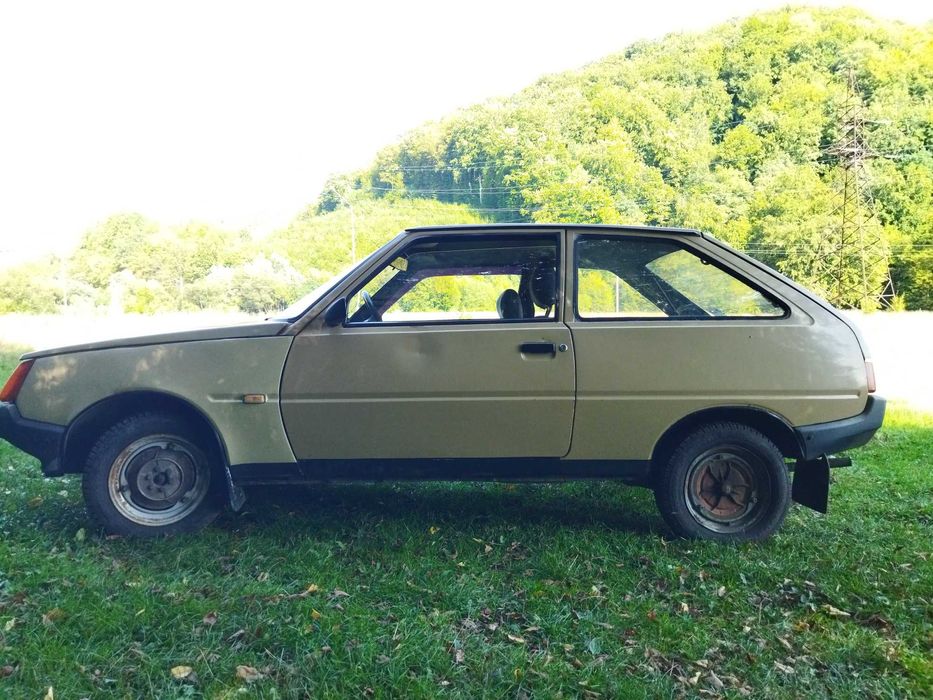 Автомобіль Заз Таврія