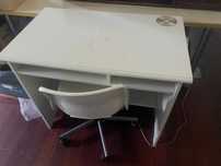 Conjunto secretária + cadeira IKEA