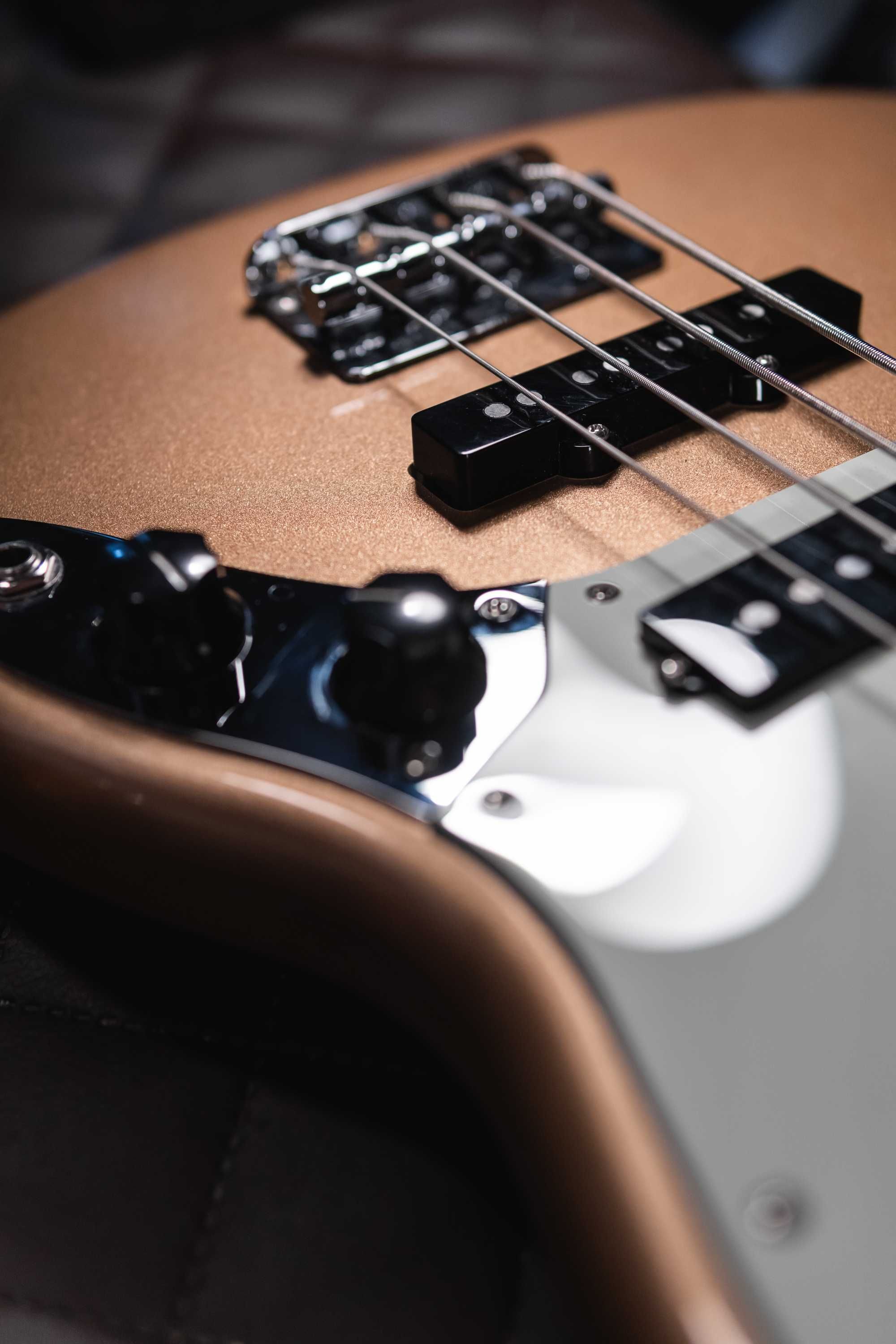 Fender Mustang Bass Firemist Gold (Player MiM)