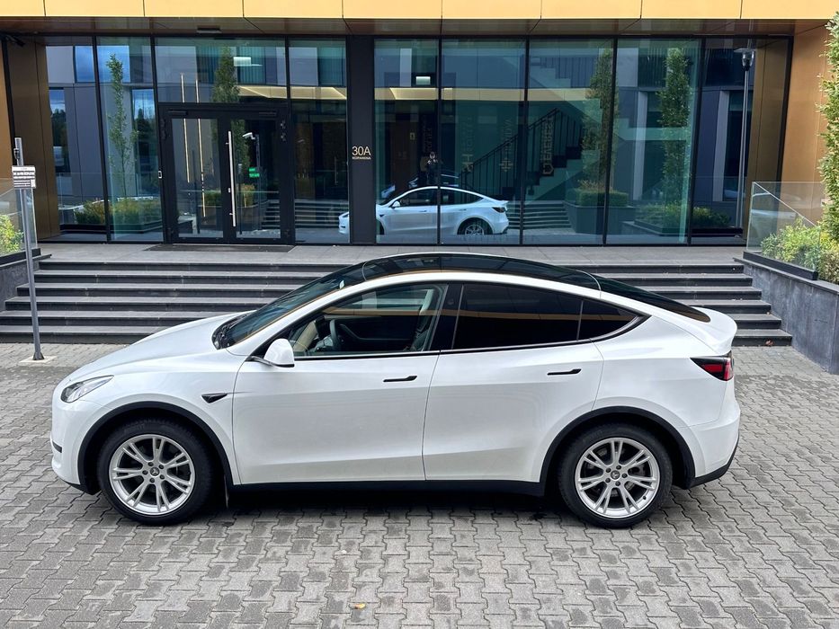 Tesla Y Long Range | Mały przebieg | FV23% cena brutto