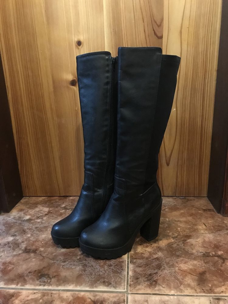 Botas de cano alto sinteticas