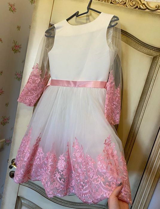 Святкова сукня для дівчинки 140-152 новий рік / біле нарядне плаття