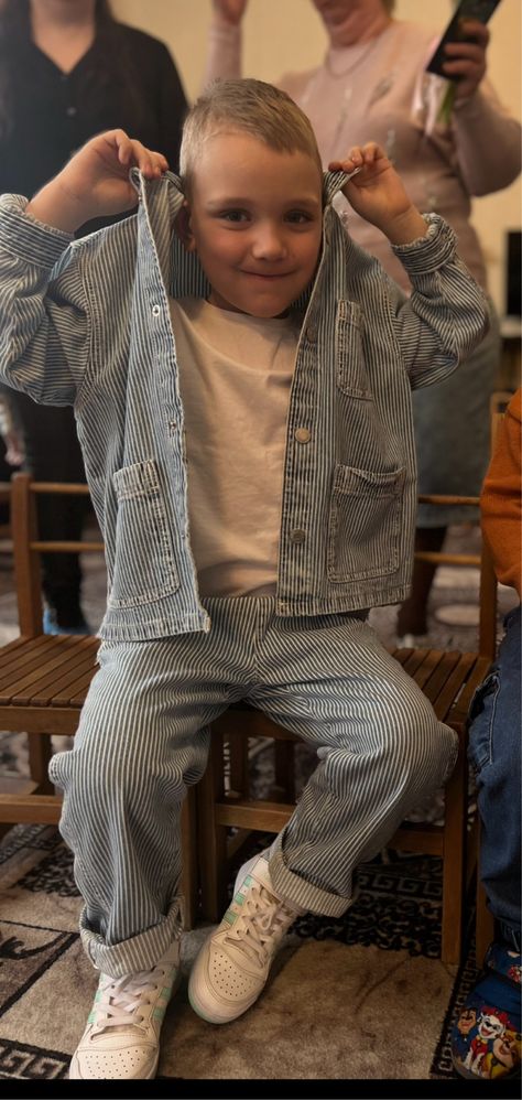 Стильний джинсовий костюм H&M 116р.