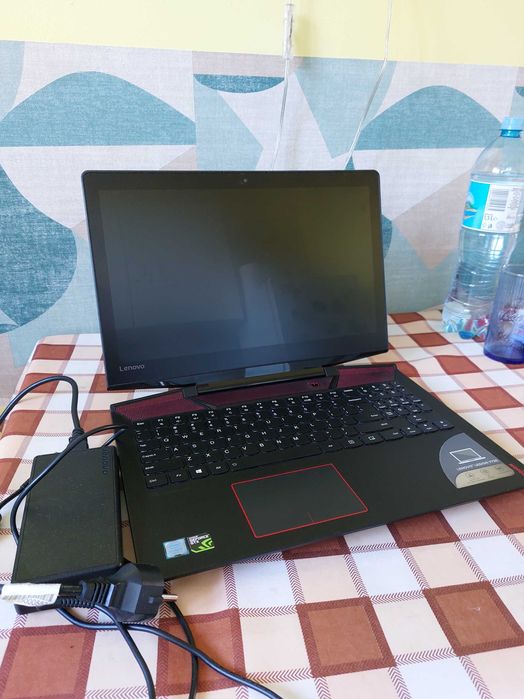 Lenovo Y720-15IKB – uszkodzony, uruchamia się, brak obrazu
