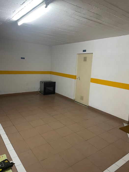 Lugar de garagem para aluguer - Fonte Santa (Loures) BAIXA DE PREÇO