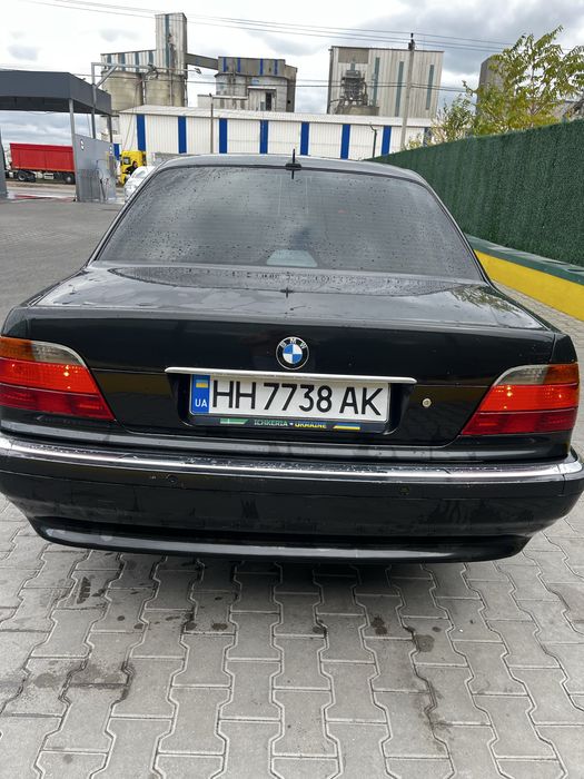 Продам бумера Е38 740D