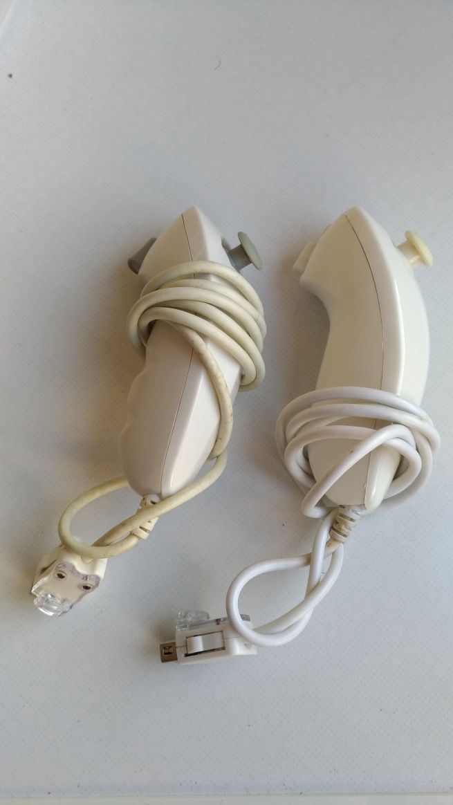 Comandos Nintendo Wii Nunchuck (avariados)