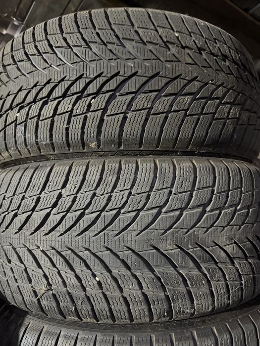 Шины б.у 225 45 R18 Nokian WR Snowproof P 95V 4 шт