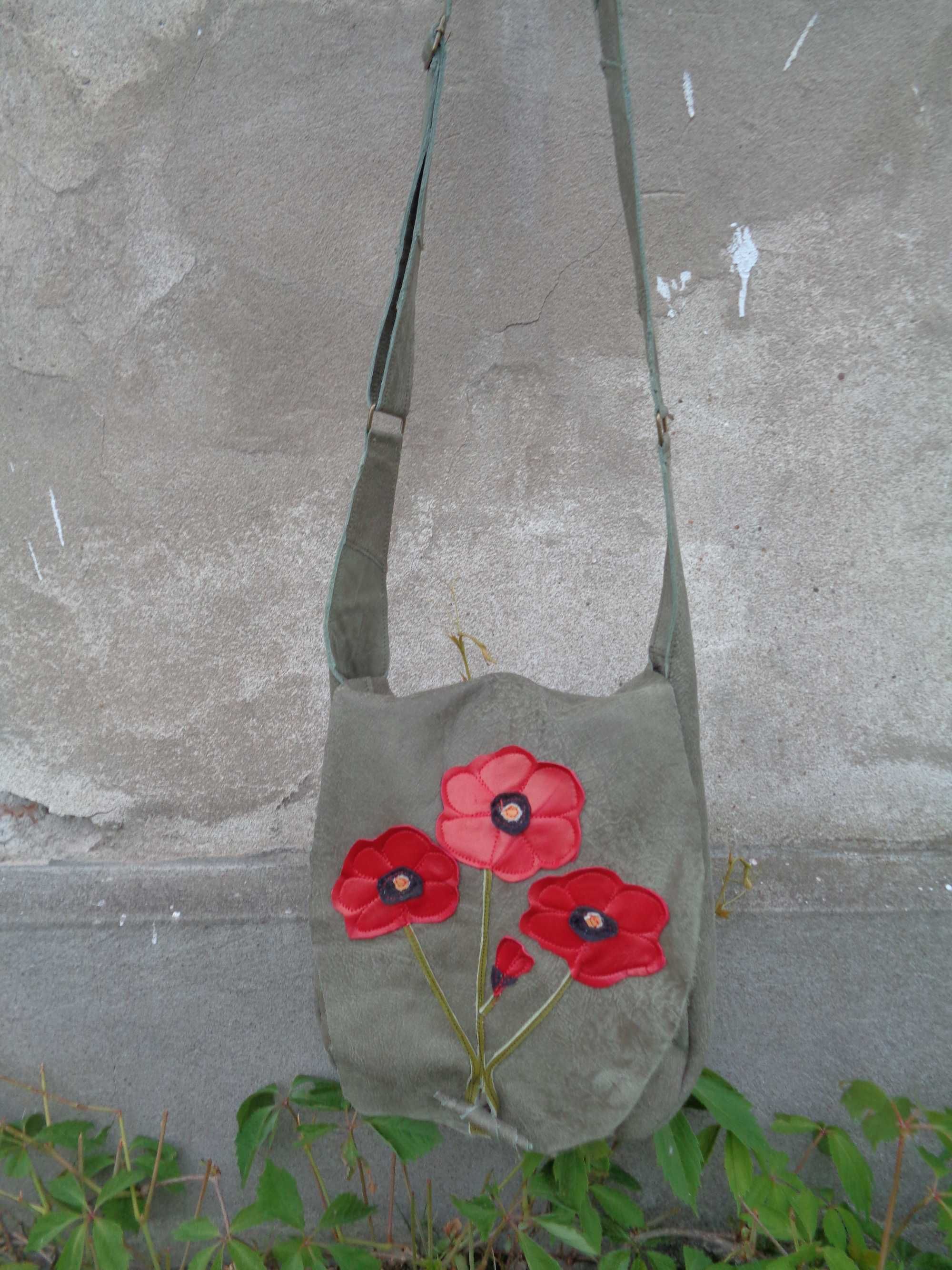 Artystyczna skórzana torebka z makami. Handmade