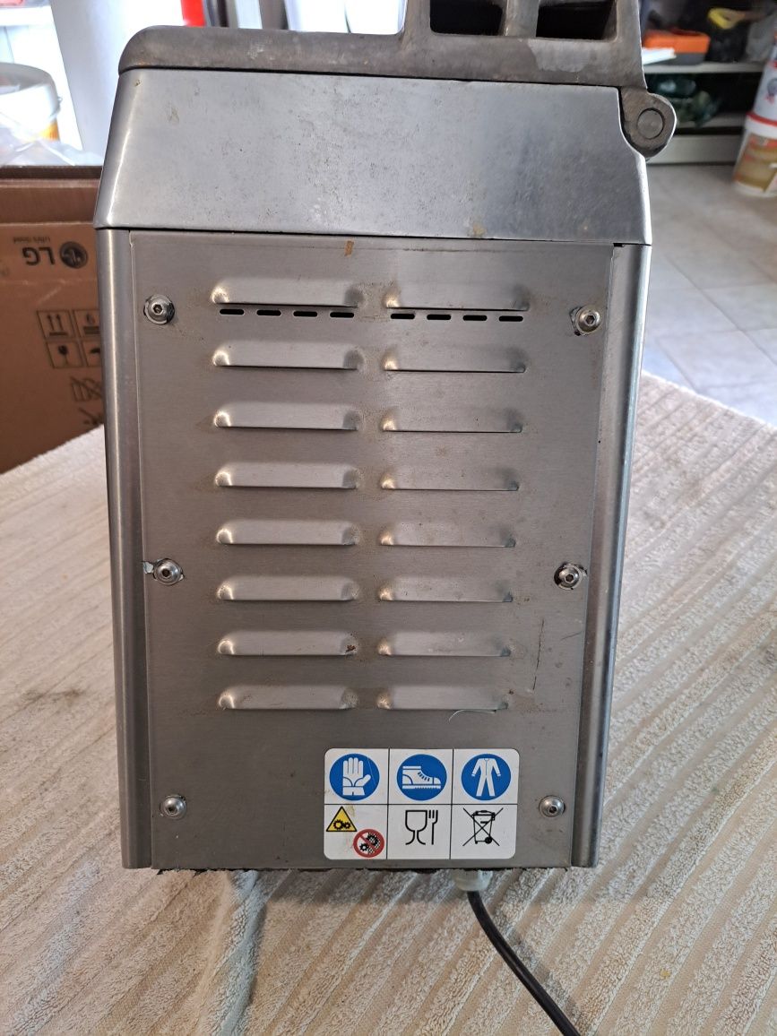 Máquina industrial de ralar