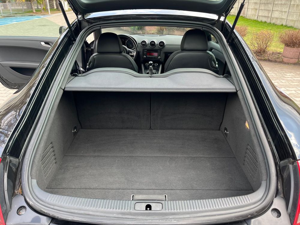 Audi TT 1.8T   2012