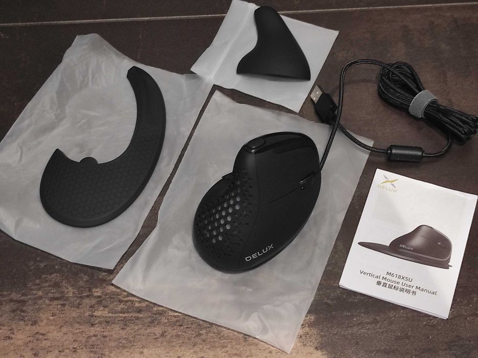 Delux M618 XSU ergonomiczna myszka przewodowa RGB kolor czarny - nowa