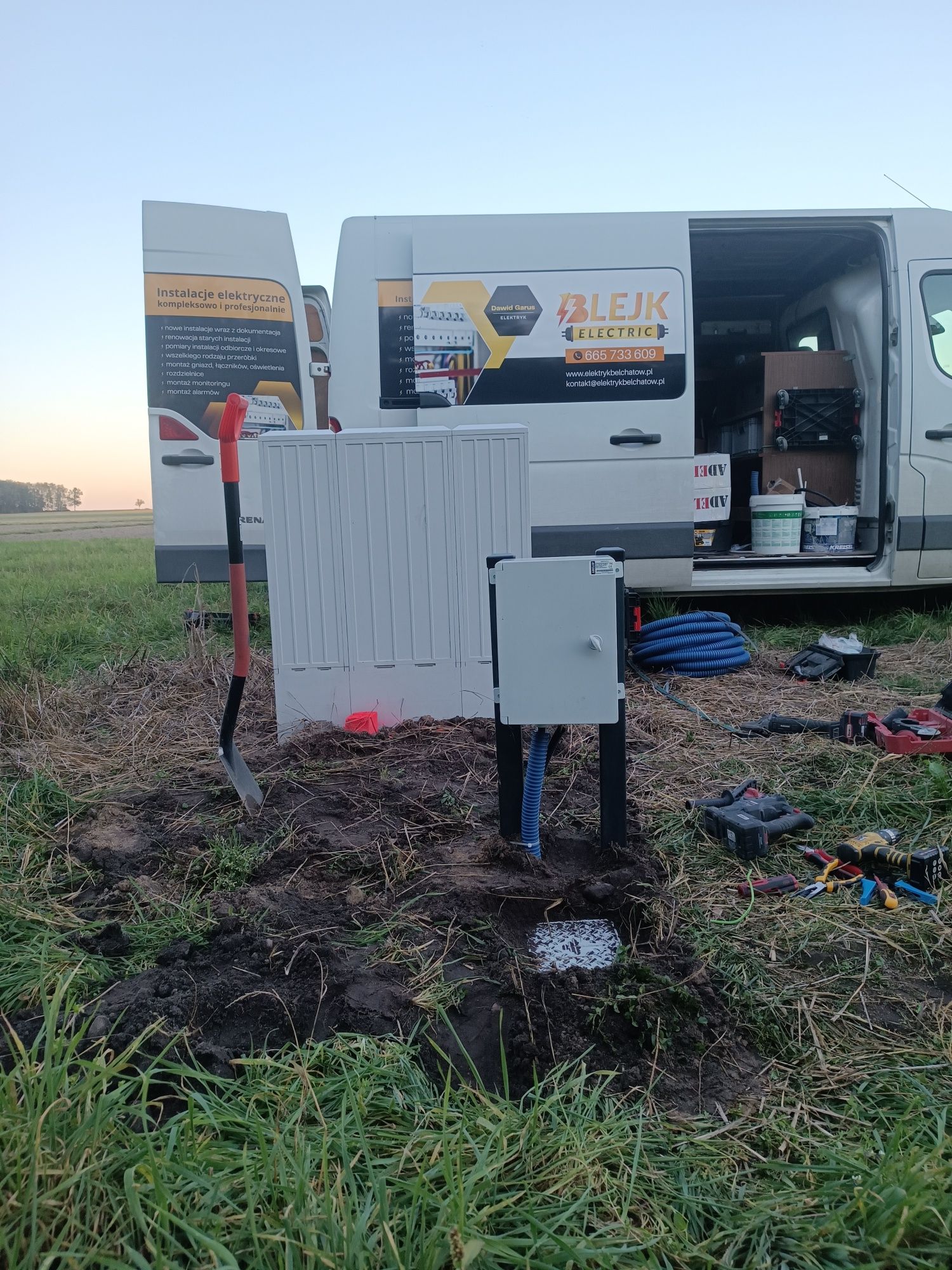 Elektryk, instalacje elektryczne smart dom bramy domofony monitoring