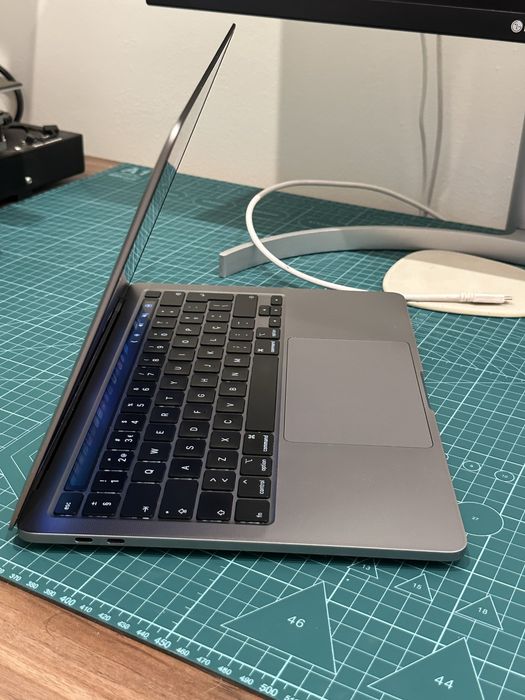 Macbook pro 13 touchbar 2020 - 16GB