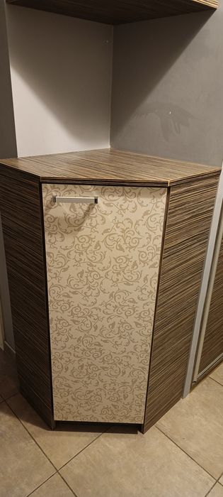 Szafka na buty  narożnik półka