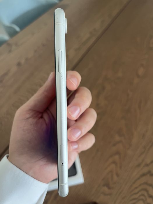 iPhone XR 64GB (branco) — 100% funcional