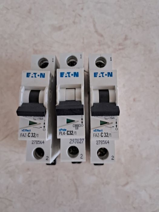 Автоматичний вимикач Eaton 32A 3шт.