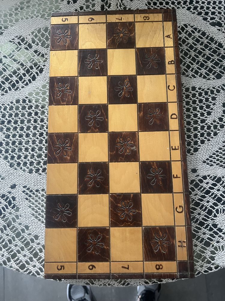 Jogo de xadrez com caixa de 37 cm