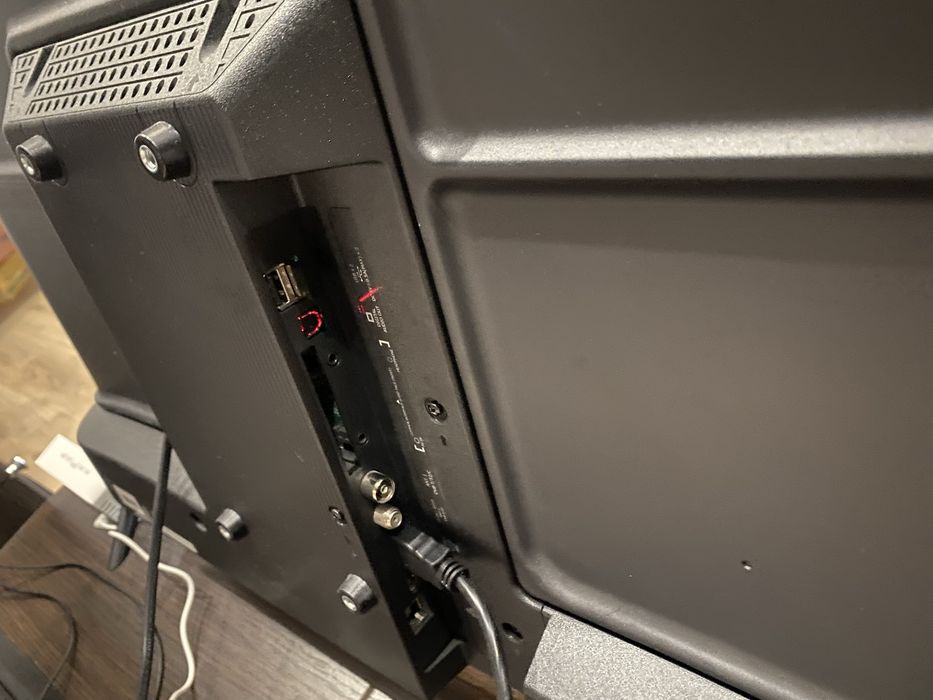 Продам телевізор Hisense