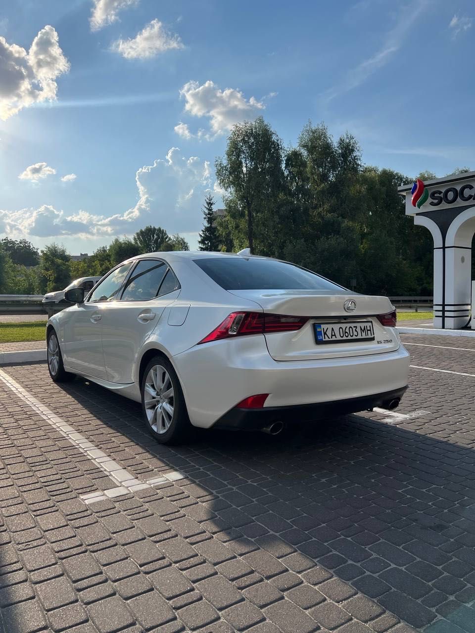 Продам Lexus is 250 2015 года tuning