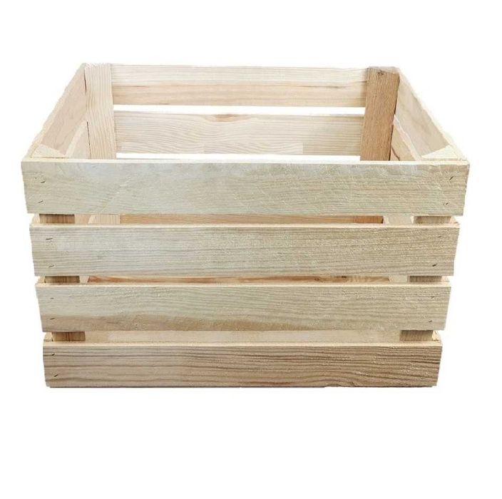 Skrzynki drewniane z grubego drewna od ręki