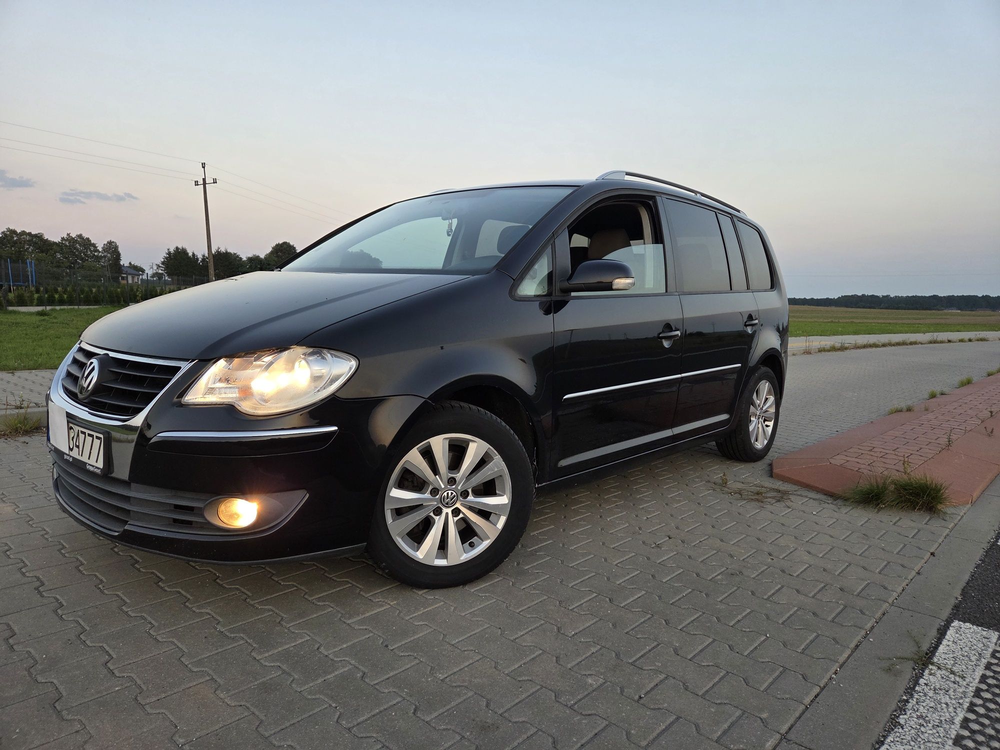 VW Touran 1  9 TDI HIGHLINE zadbany
