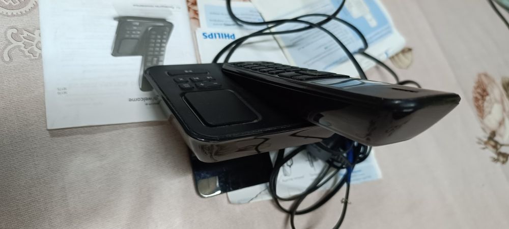 Домашній радіо телефон