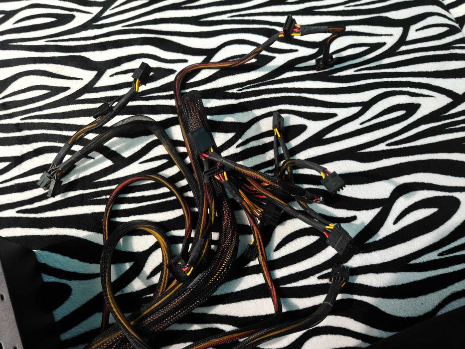 Zasilacz Corsair VS650