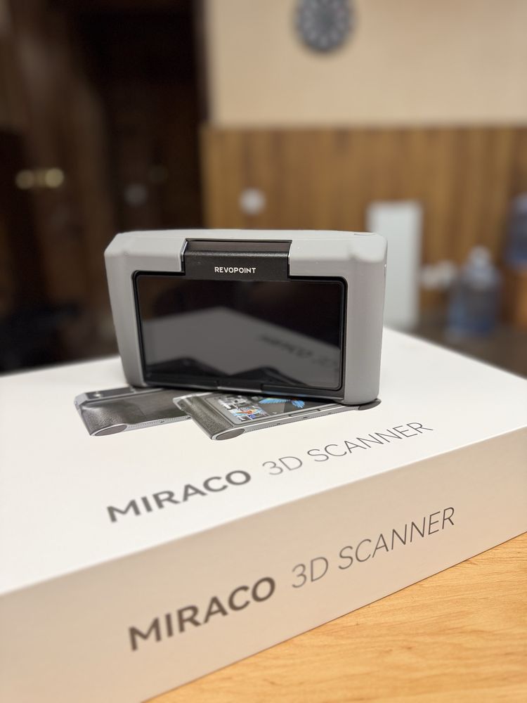 Revopoint Miraco Pro 3D сканер 32GB з чохлом і захисною плівкою