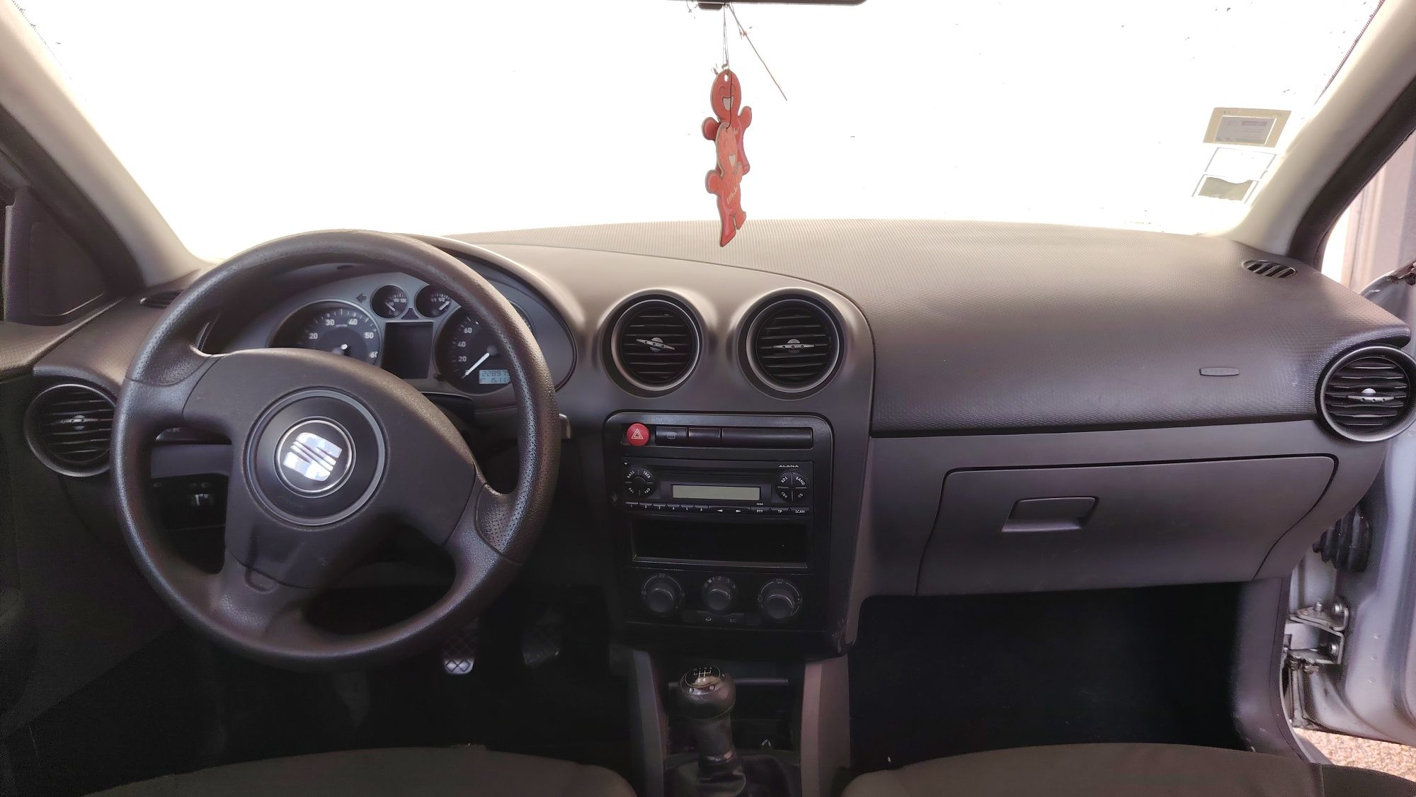 SEAT IBIZA 6L 1.2 gasolina 2006